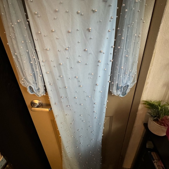 Elegant Blue Pearl-Embellished Dress - Picture 3 of 5